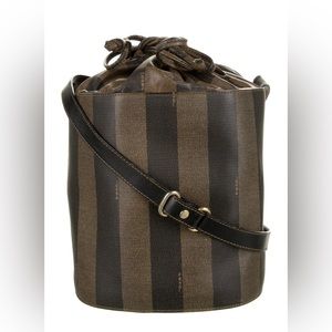 Fendi Vintage Pequin 2003 Bucket crossbody bag in great condition!